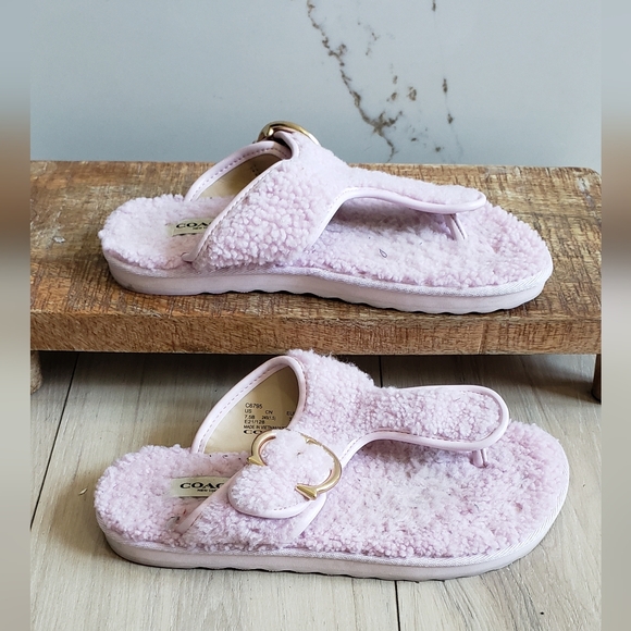 Coach Sherpa Sandals Womens 7.5B Light Pink Thong Cozy Quiet Luxury Slides - Picture 1 of 6
